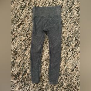 NWOT Small ribbed grey joylab leggings.